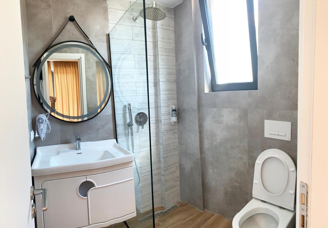 Hotel Platon Sarande Ngoại thất bức ảnh