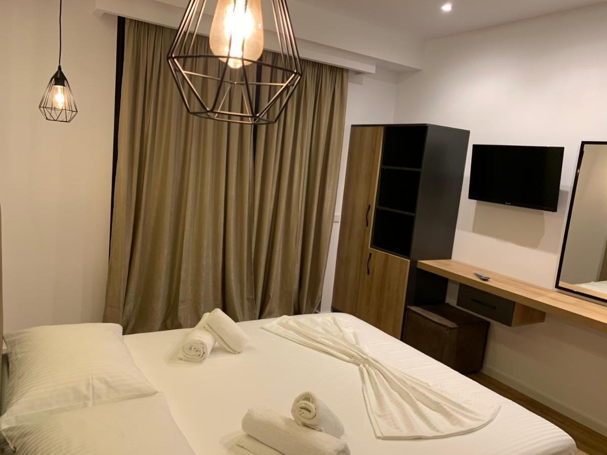 Hotel Platon Sarande Ngoại thất bức ảnh